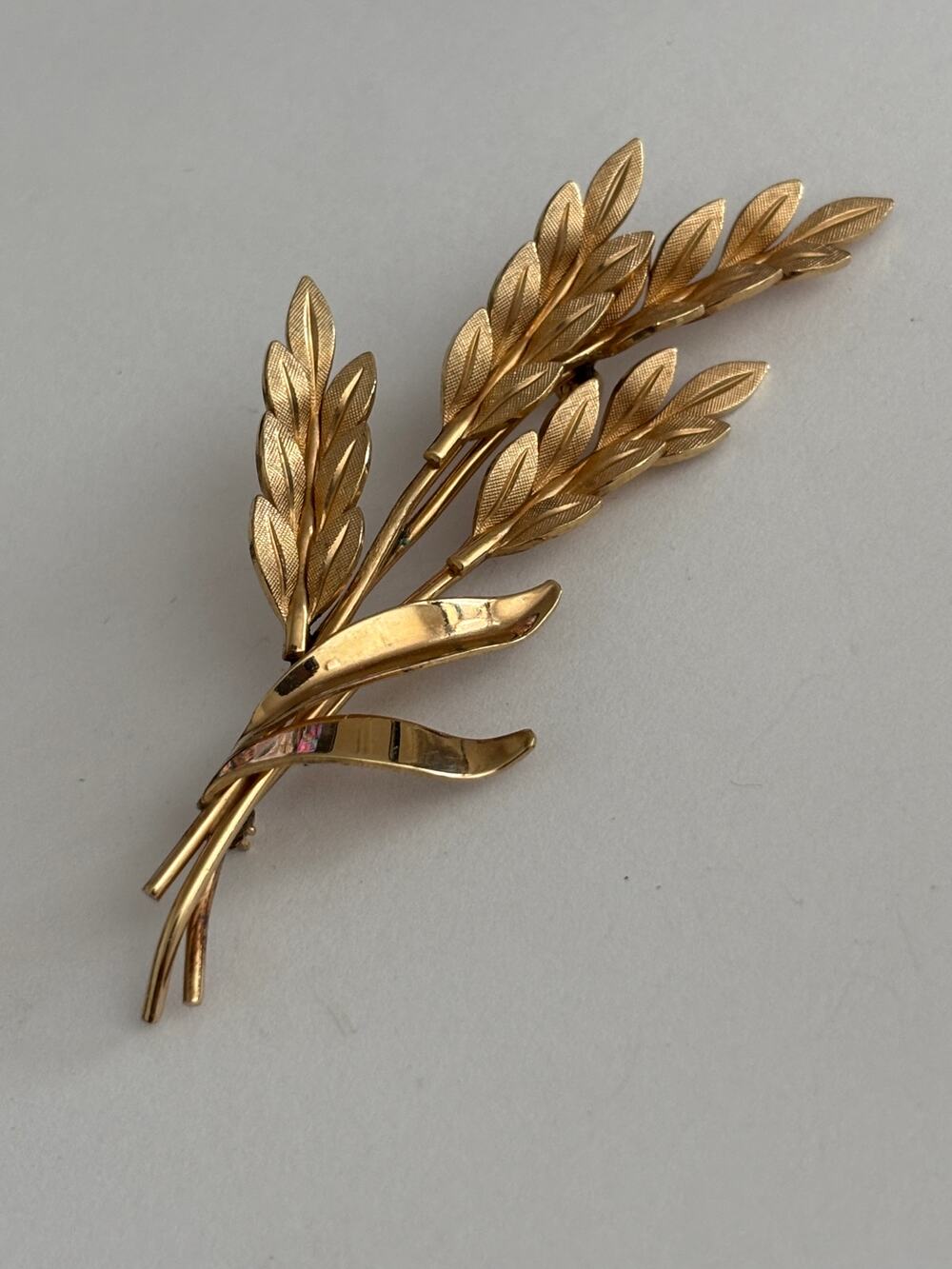 Vintage Van Dell 1/20 12K GF Gold Filled brooch Gold Tone Figural Leaves